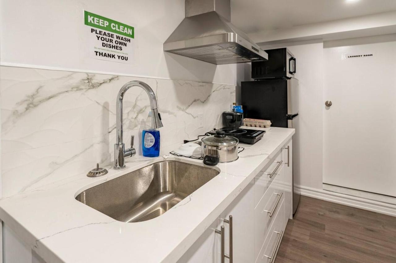 טורונטו Simple & Tidy Private Rooms מראה חיצוני תמונה