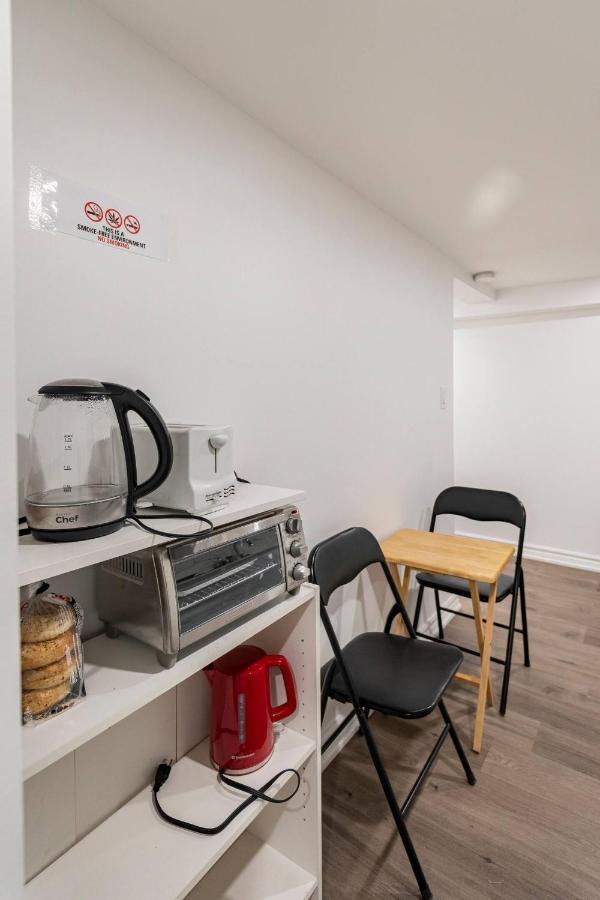 טורונטו Simple & Tidy Private Rooms מראה חיצוני תמונה